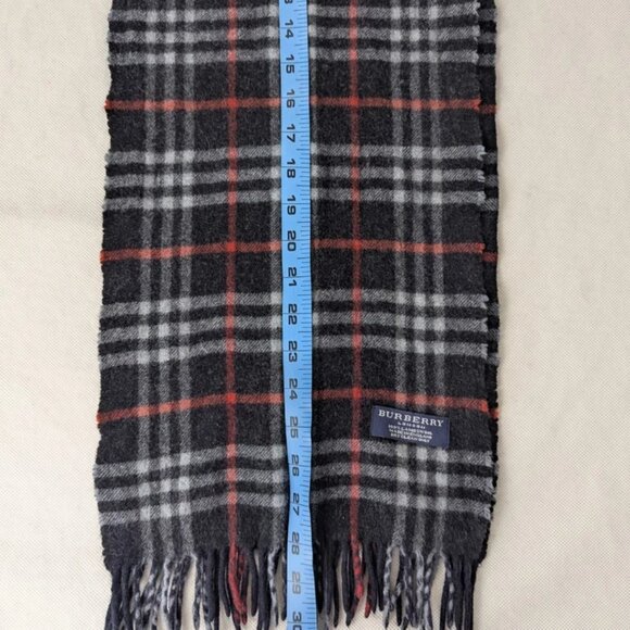 Burberry Unisex Winter Scarf Black – 100% Lambswool Check – Pre-Owned – Stylish - Picture 6 of 7